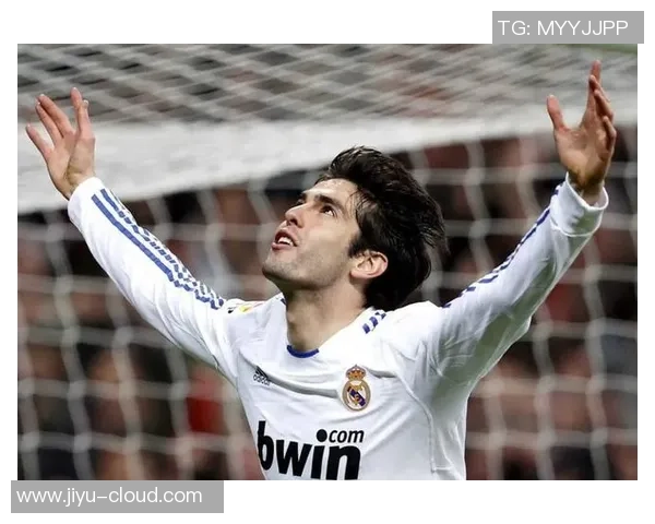 单眼皮足球明星盘点 哪些球员凭借独特外貌在球场外也备受关注 单眼皮足球明星盘点 哪些球员凭借独特外貌在球场外也备受关注