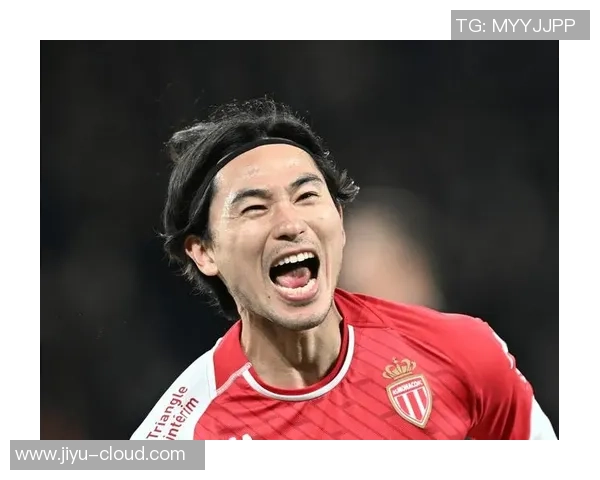 足球场上戴眼镜的球星们 如何打破视觉障碍创造惊艳表现