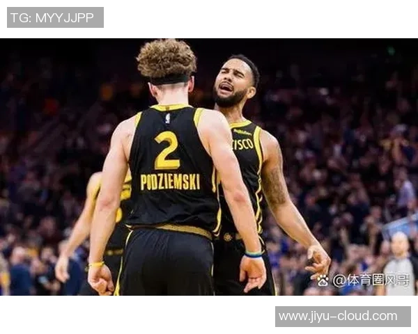 足球明星遭遇粉丝强行拍照事件引发广泛讨论个人隐私与公众关注的界限